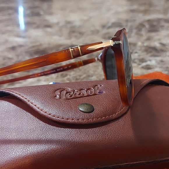 Vintage Persol 649s Sunglasses - Picture 4 of 8
